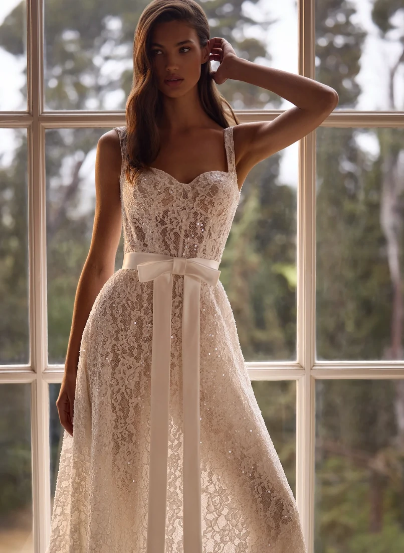 Immagine di una sposa abito in pizzo meraviglioso